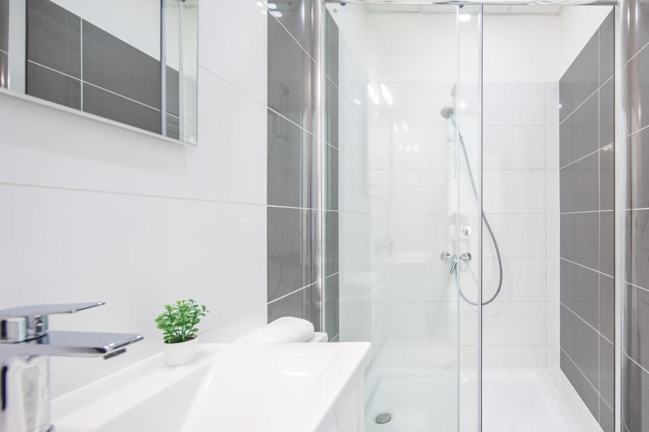 Absolute - New - Sunny Apartament *